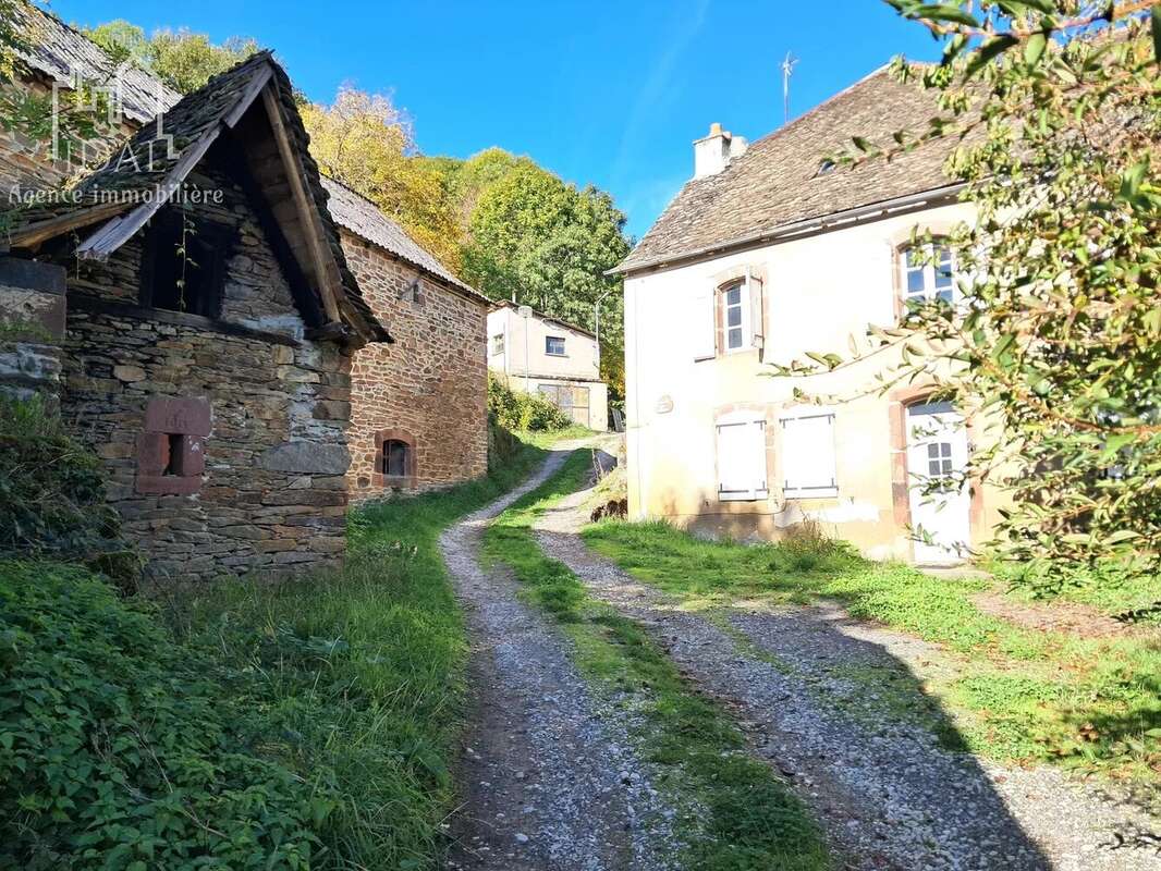 Maison à SAINT-PIERRE-DE-NOGARET