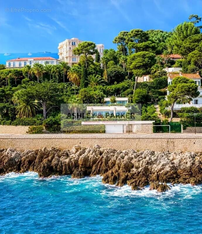Maison à ROQUEBRUNE-CAP-MARTIN