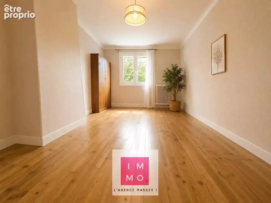 Maison familiale de 140 m² avec grand garage, atelier et jardin clos - photo 8