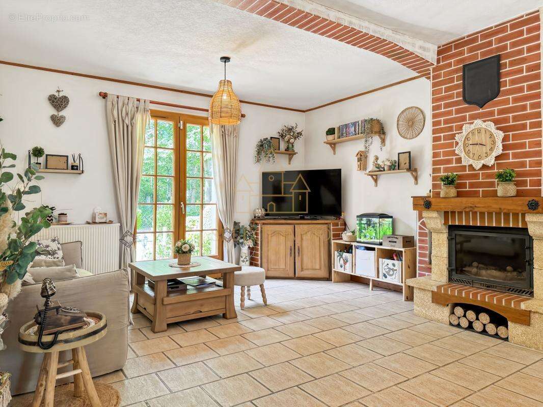 Maison à MANDRES
