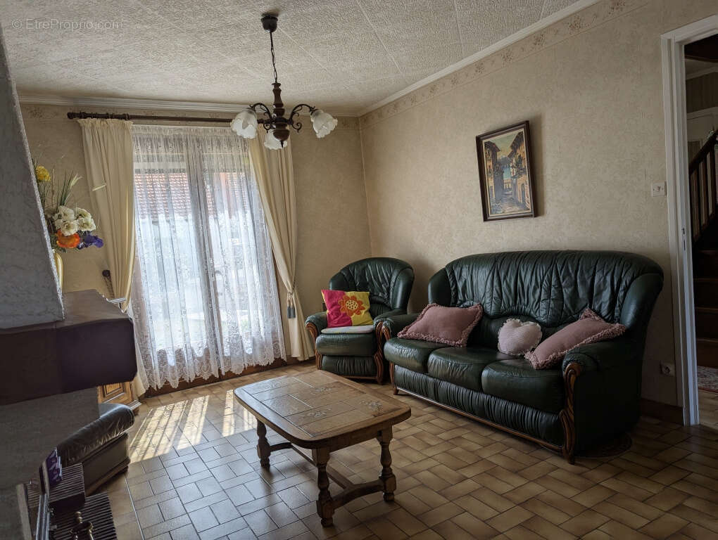 Maison à BRUAY-LA-BUISSIERE