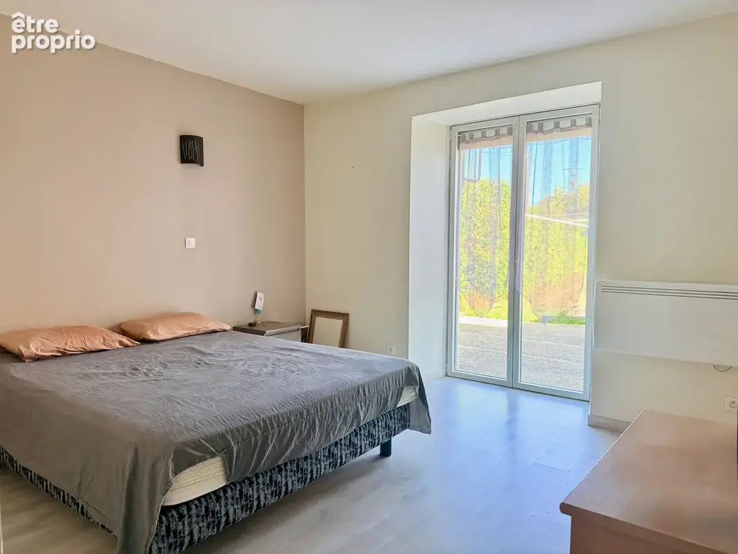 Les Rairies, Maison 6 chambres sur grand terrain clos avec garages et dépendances - photo 5