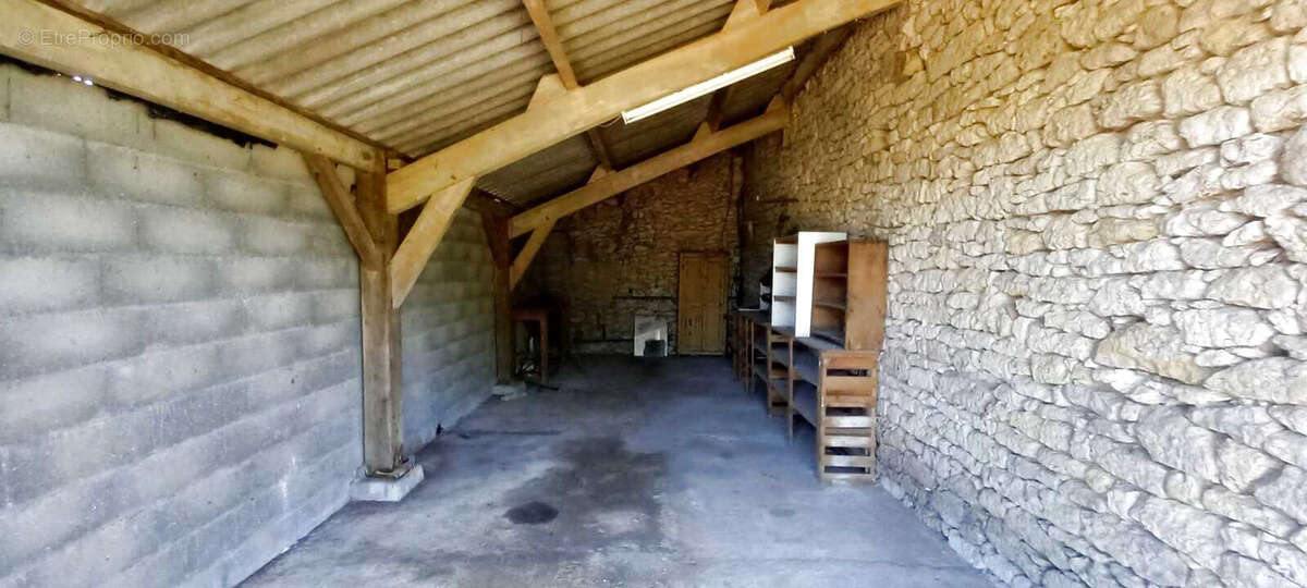 Maison à MONTAIGU-DE-QUERCY