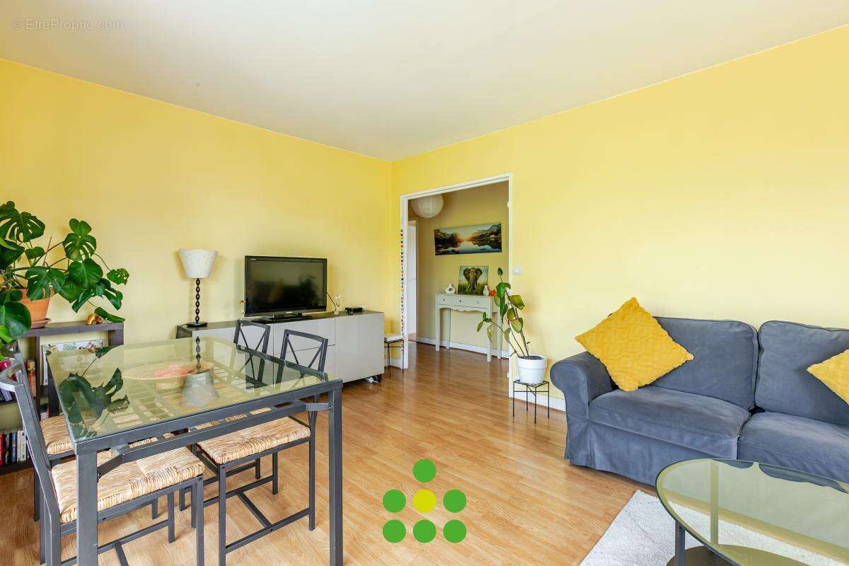 Appartement à NANTERRE