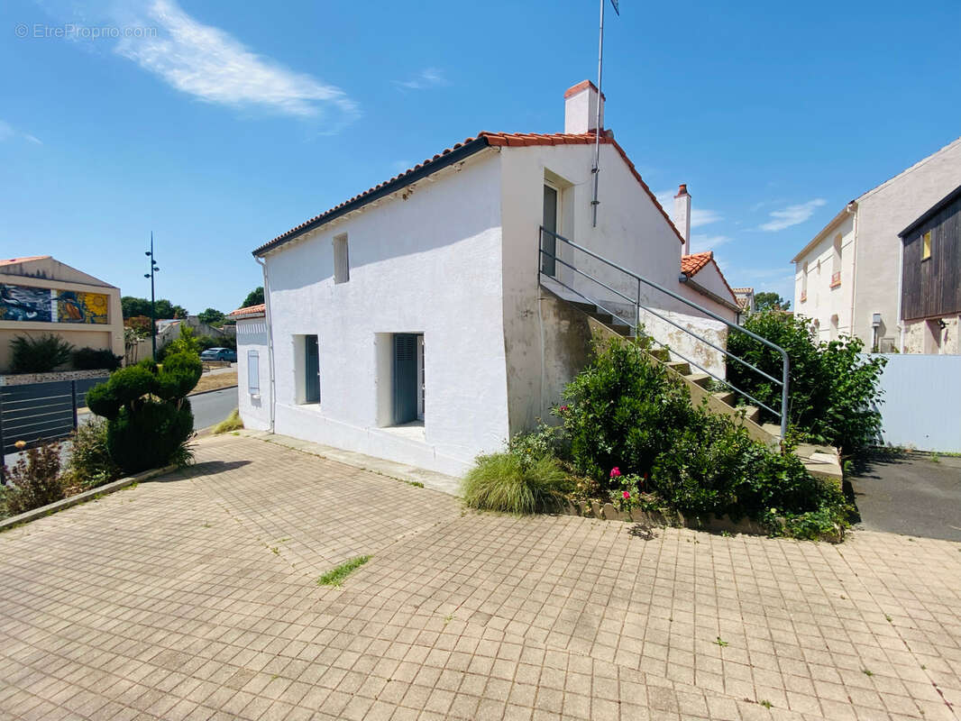 Landevieille - photo 13