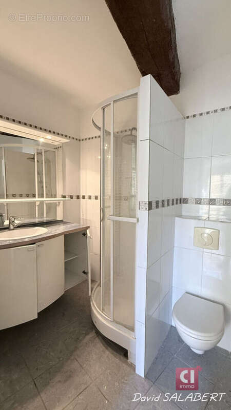 À vendre Rocbaron centre - Maison de village T4 de 59 m² sur 3 niveaux - photo 7