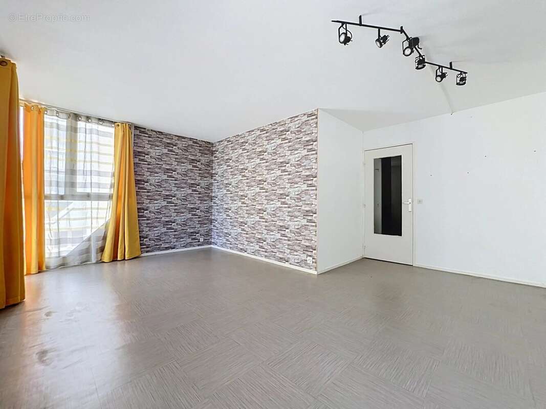 Appartement à ELANCOURT