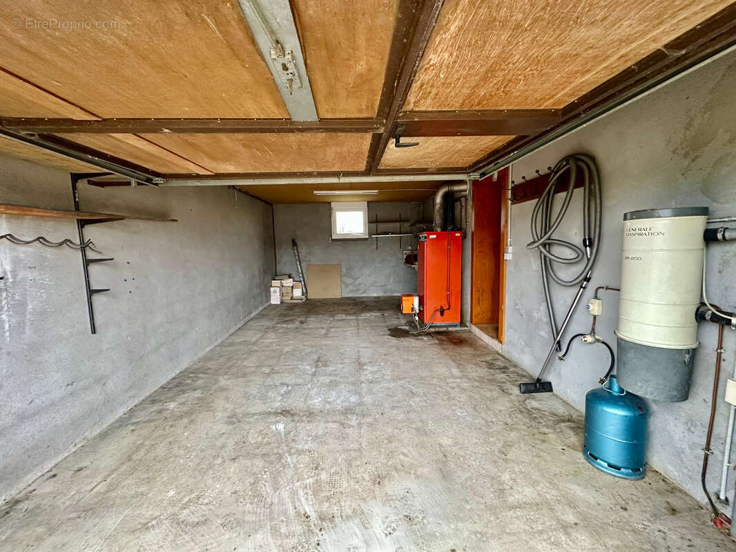 Maison à ESMOULIERES