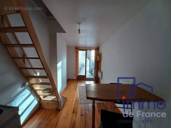 Appartement à SAINT-ETIENNE