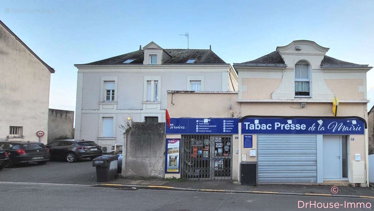 Commerce à MONTJEAN-SUR-LOIRE