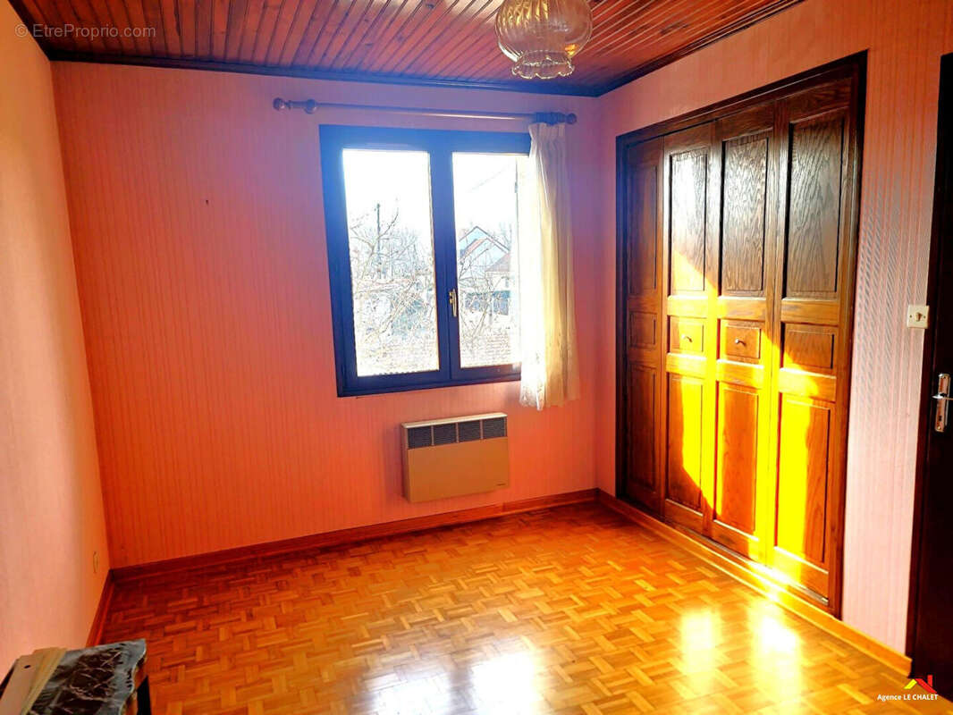 Maison à VILLENEUVE-LE-ROI