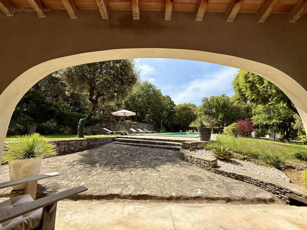 Maison à PERNES-LES-FONTAINES