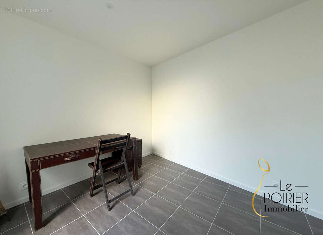 BUREAU OU CHAMBRE RDC - Appartement à HILLION