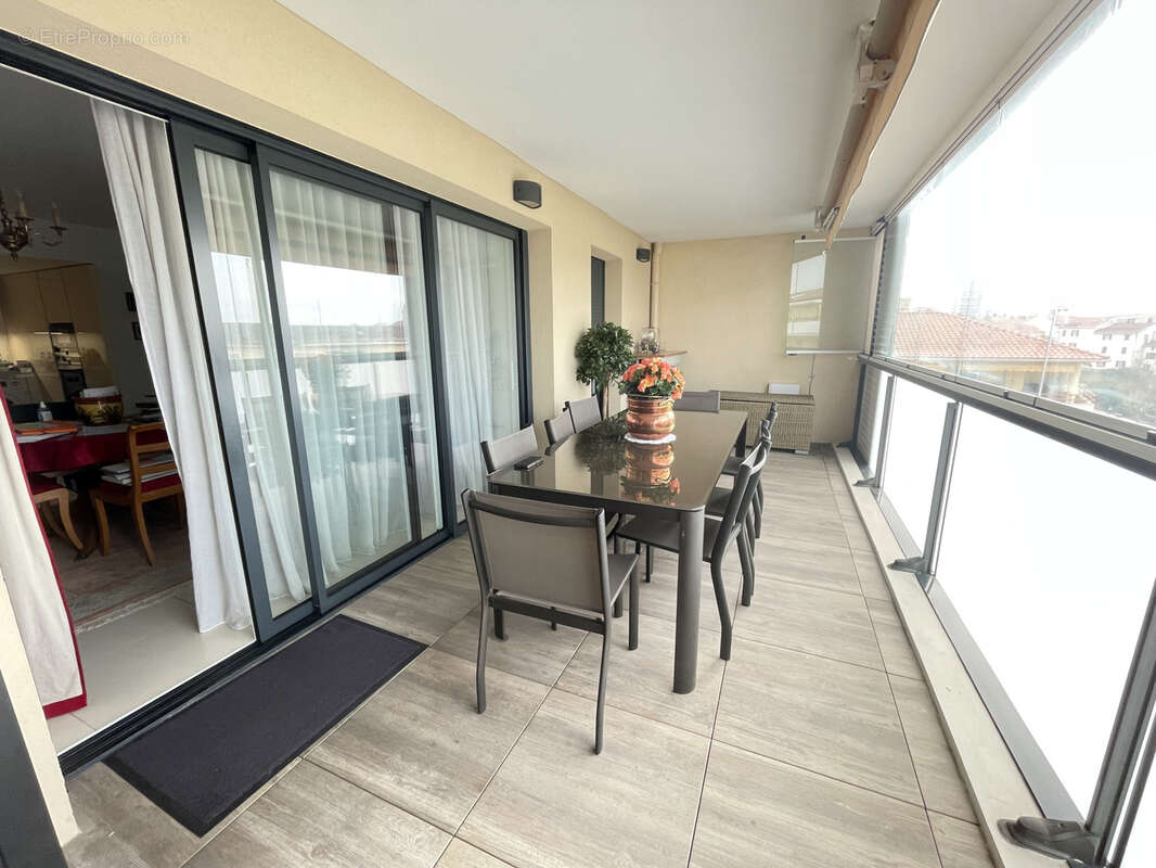 Autre à SAINT-RAPHAEL