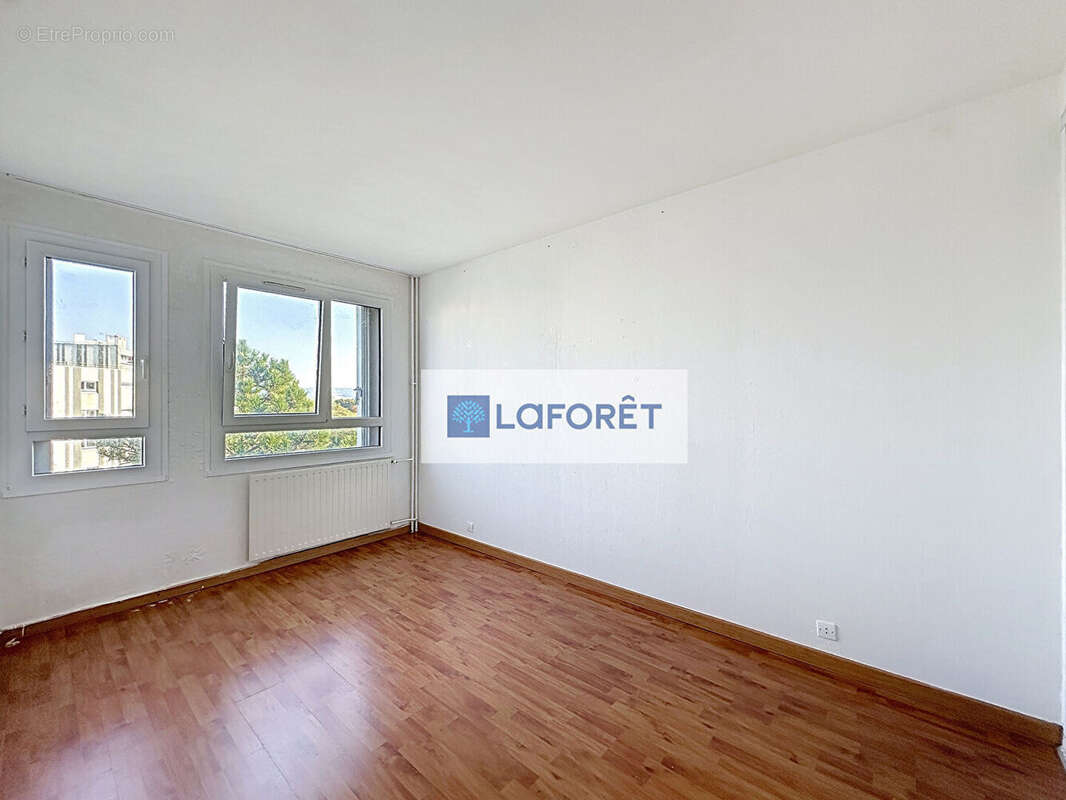 Appartement à SARTROUVILLE