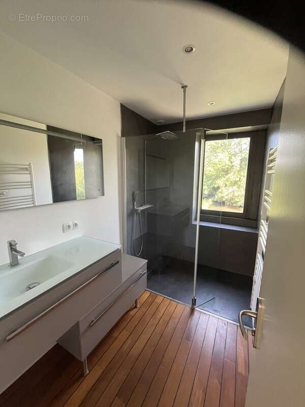 Maison à ROCHESERVIERE