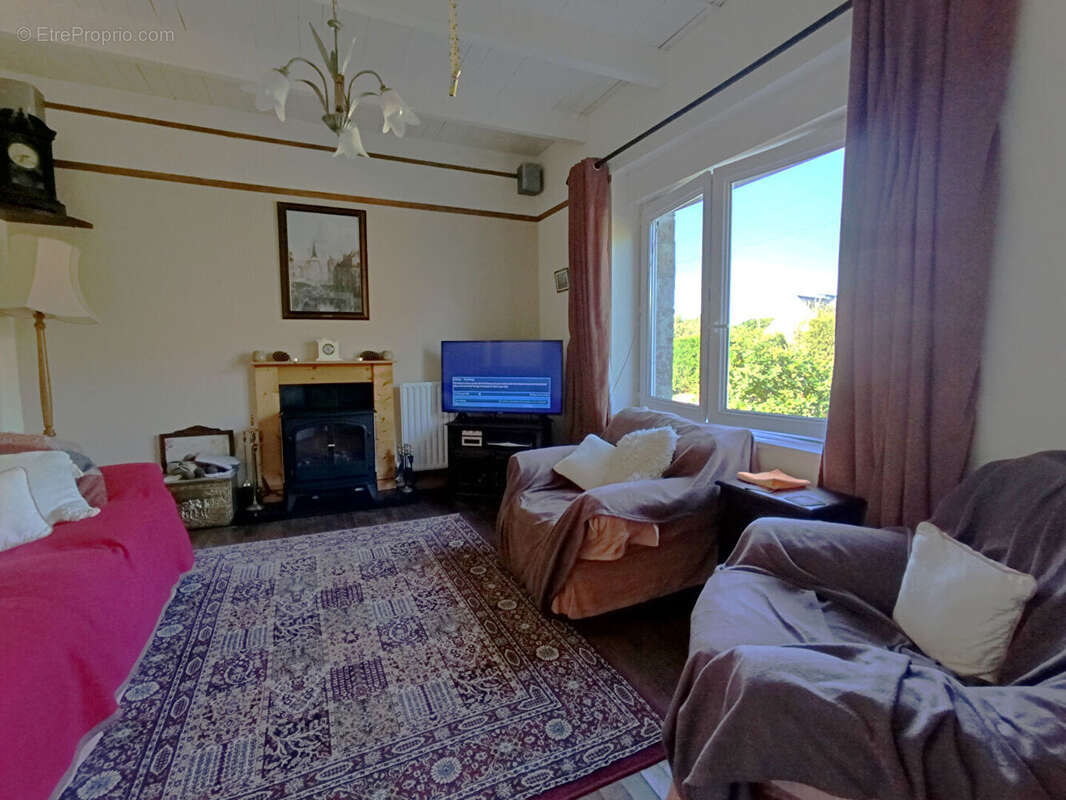 Maison à LOGUIVY-PLOUGRAS