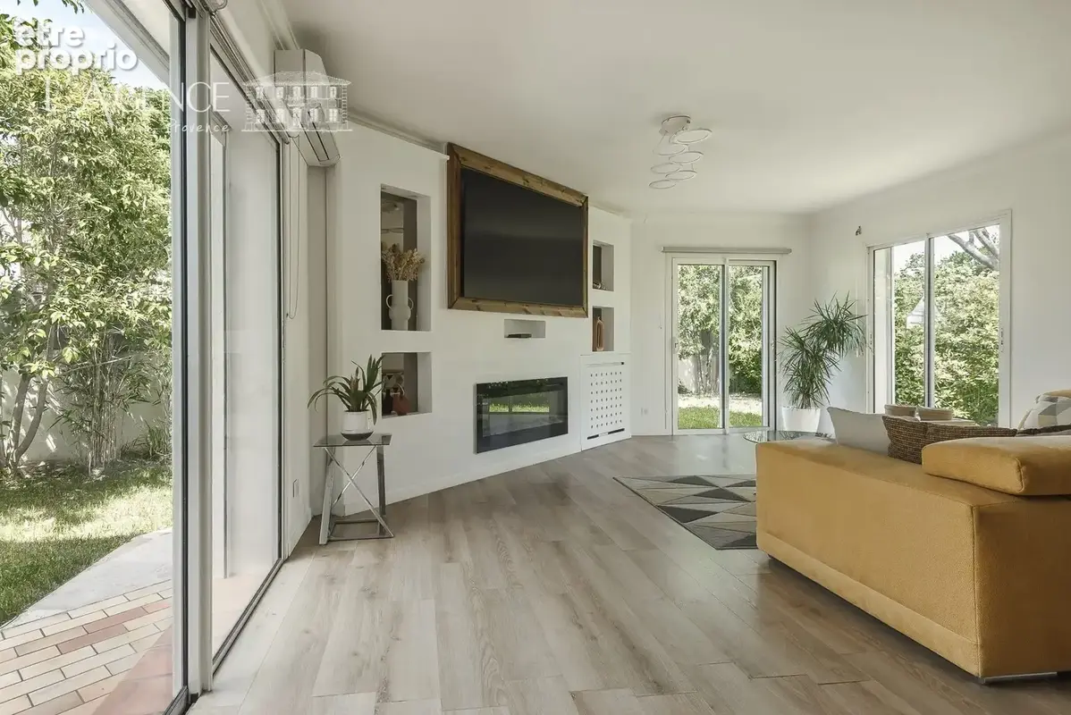 Maison 154 m² à Arles  - photo 9