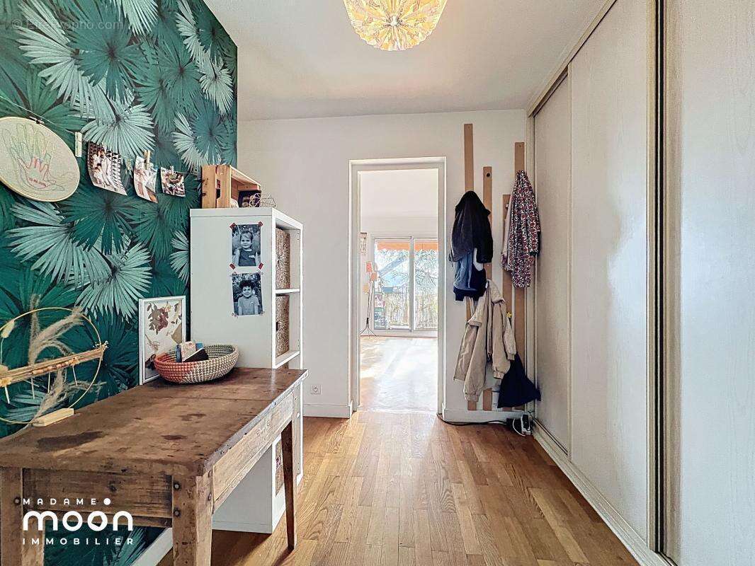 Appartement à OULLINS