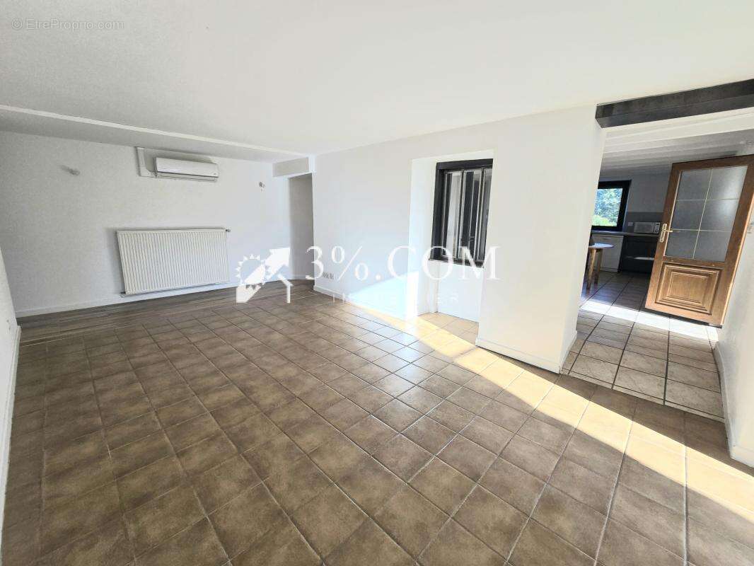 Maison à PLATS
