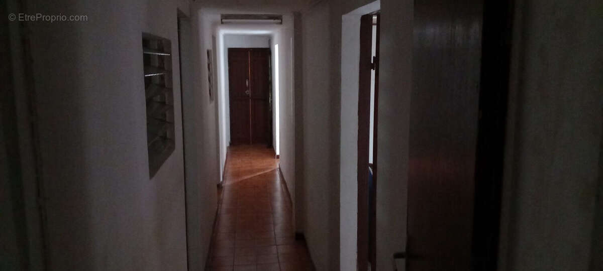 Maison 143 m² à Saint-Leu  - photo 6