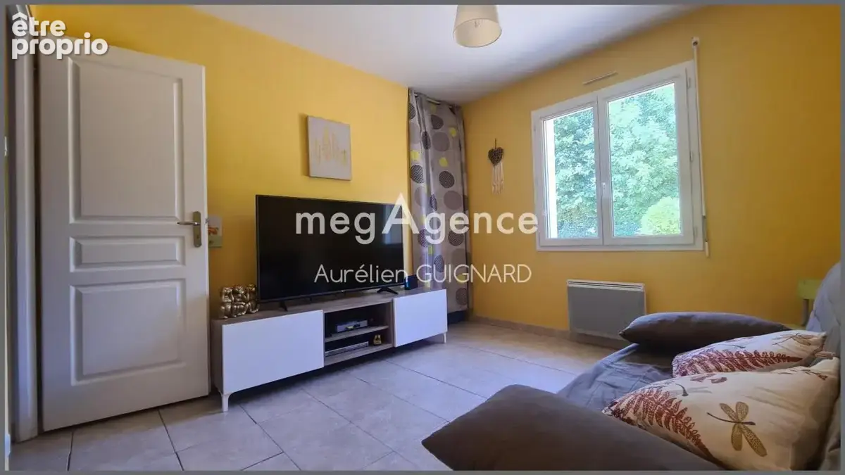 7 Chambres, double garage, jardin piscinable paysager - photo 11