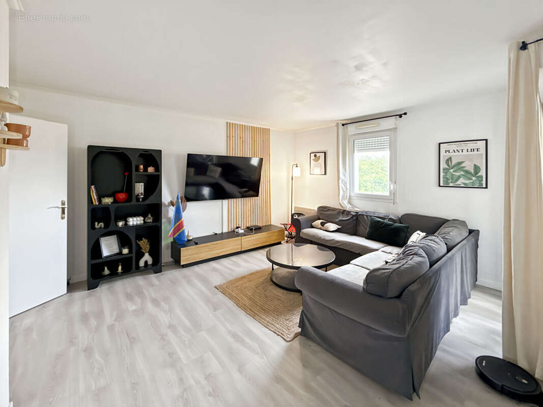 Appartement à MOISSY-CRAMAYEL