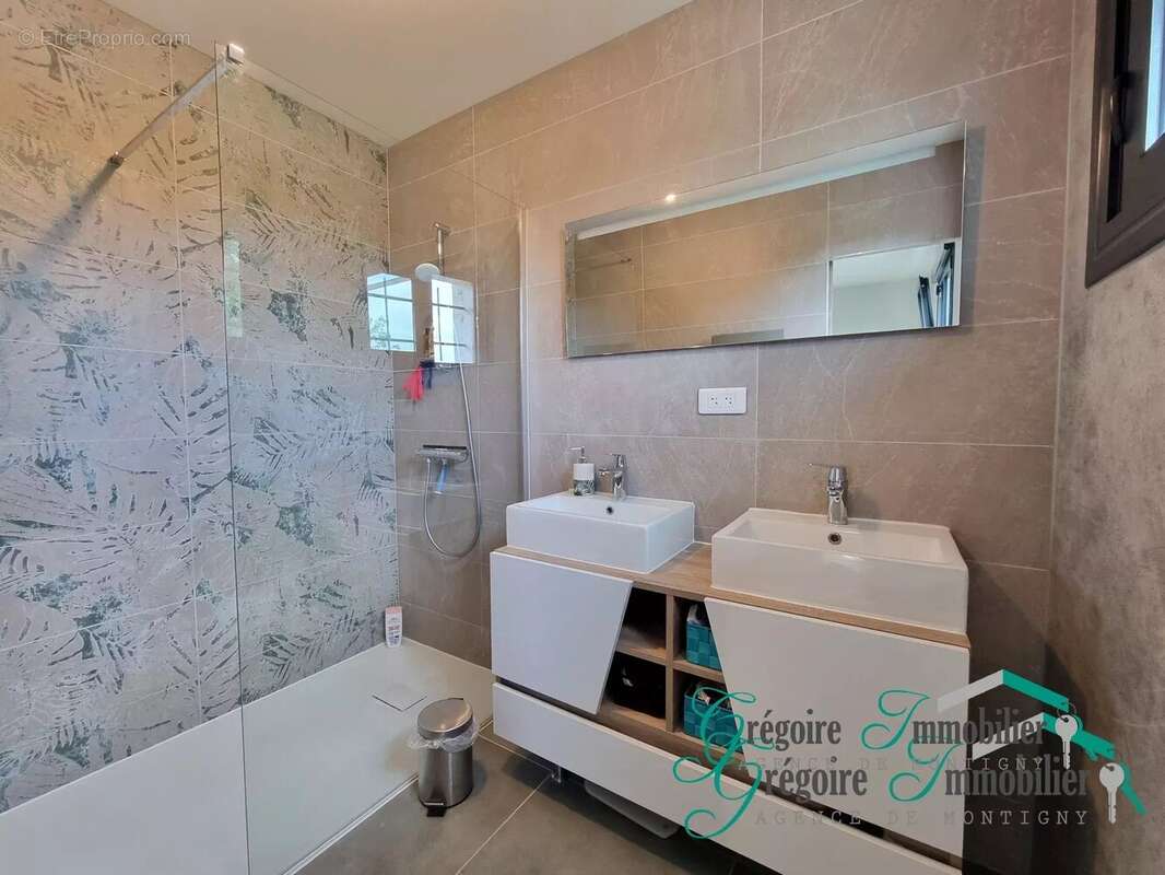 Maison à MONTIGNY-SUR-LOING