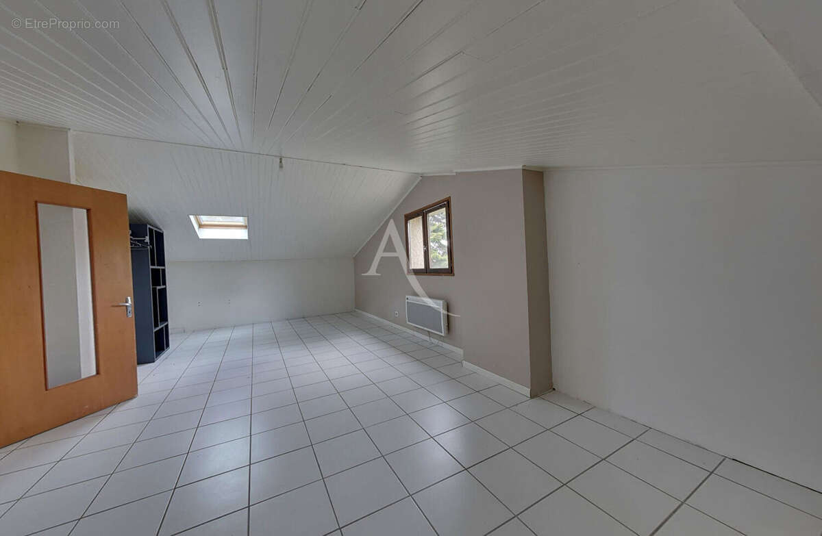 Maison à NEGREPELISSE