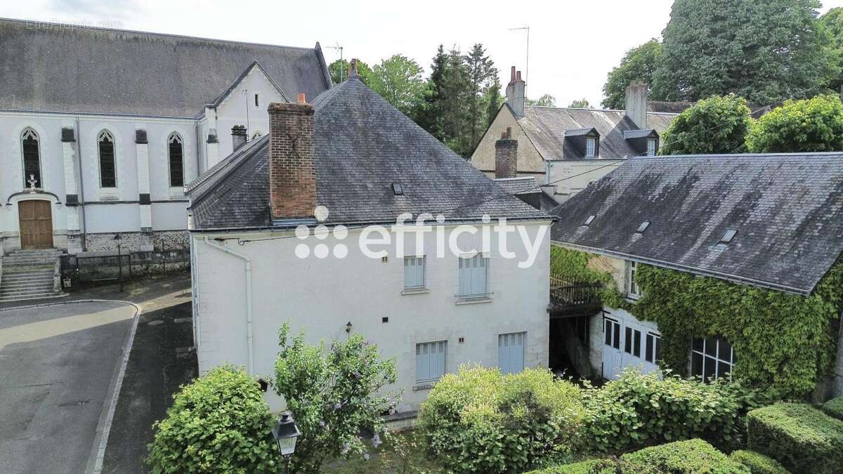 Maison à BEAUMONT-LA-RONCE