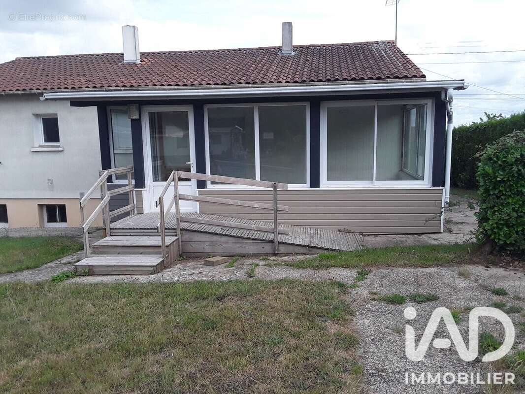 Maison 108 m² à Chemille  - photo 4