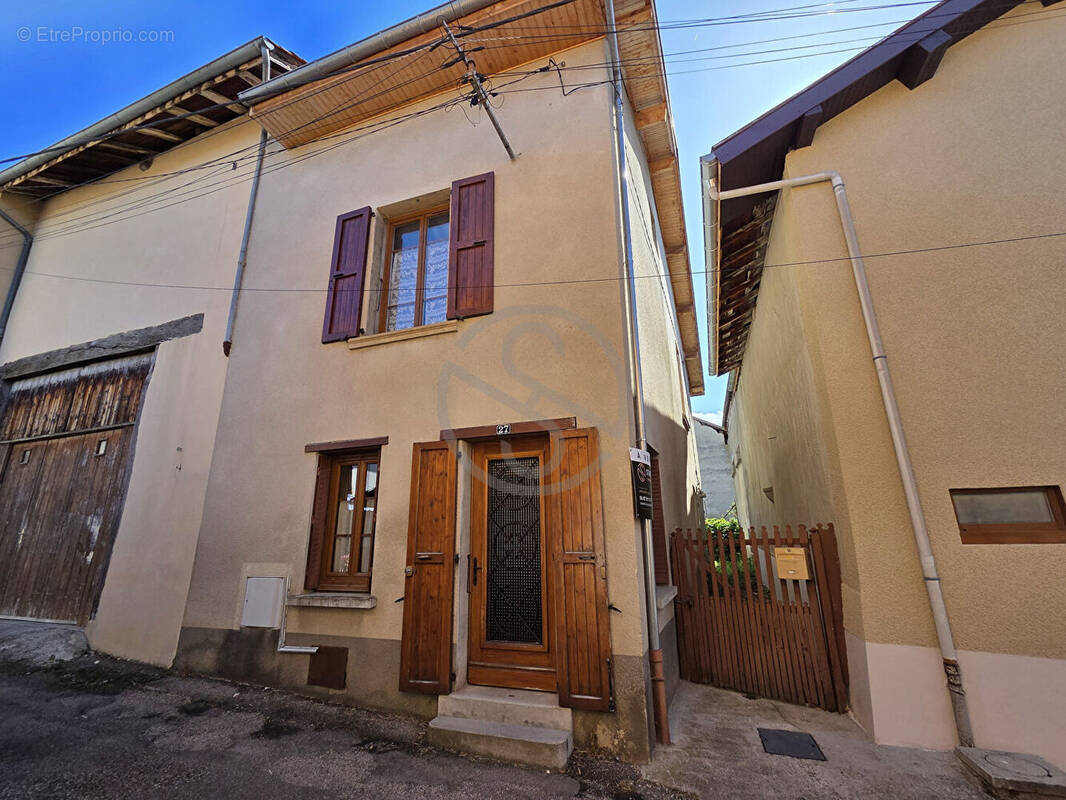 Maison à LA COTE-SAINT-ANDRE
