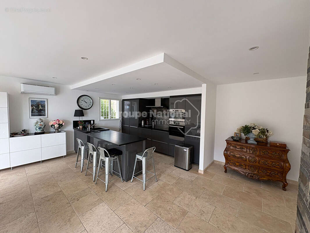 Maison à SAUSSET-LES-PINS