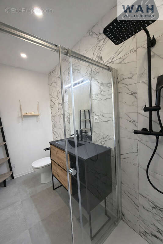 Appartement à SAINT-LAURENT-D'AIGOUZE