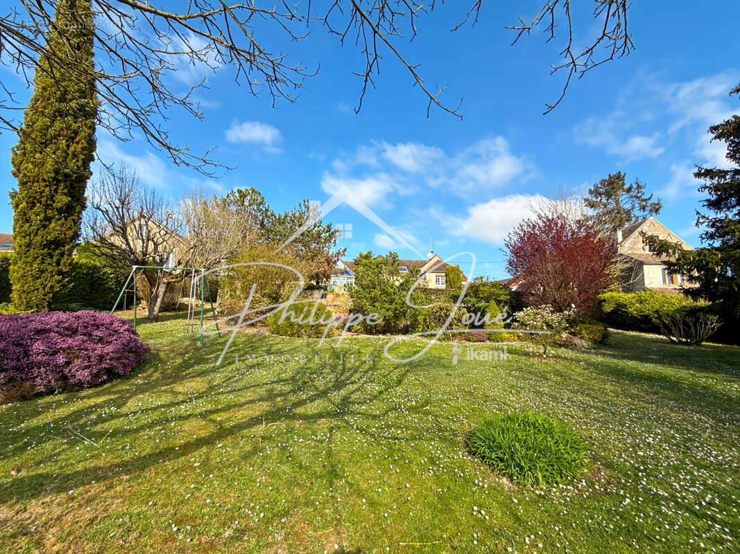 Maison à PONT-SUR-YONNE