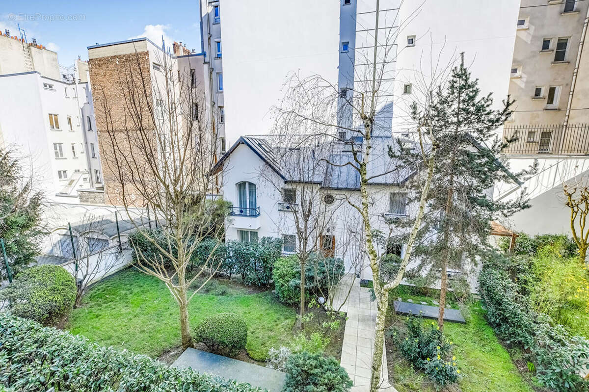 Appartement à PARIS-19E