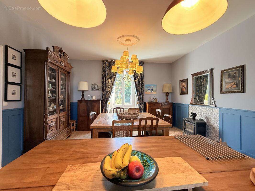 Maison à PIEGUT-PLUVIERS