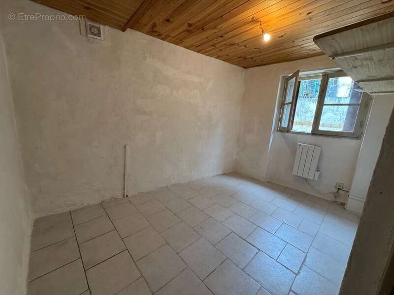 Maison à TERRASSON-LAVILLEDIEU
