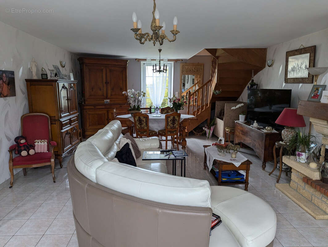 Maison à CHASSIGNOLLES