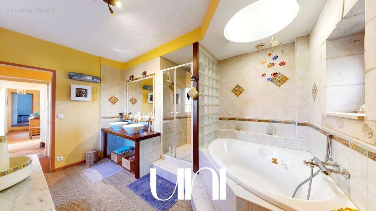 Maison à BRETTEVILLE-L'ORGUEILLEUSE