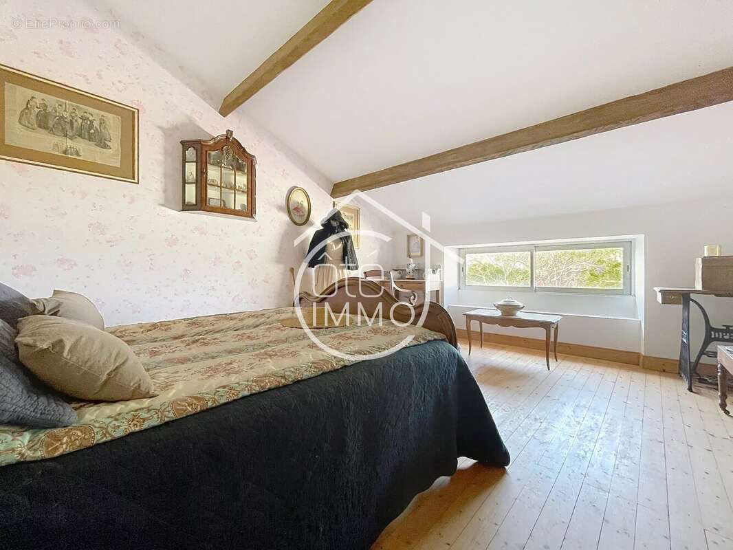 Maison à MONTPEYROUX