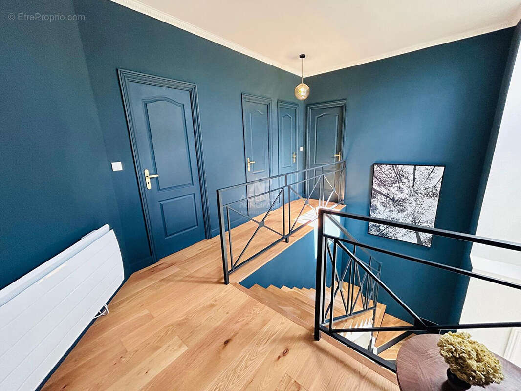 Maison Vaux Sur Seine 8 pièce(s) 203 m2 - photo 10