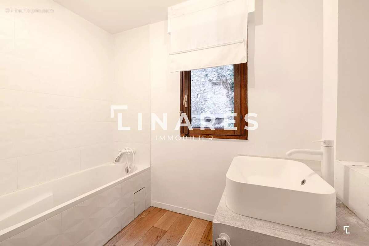 Appartement à MARSEILLE-6E