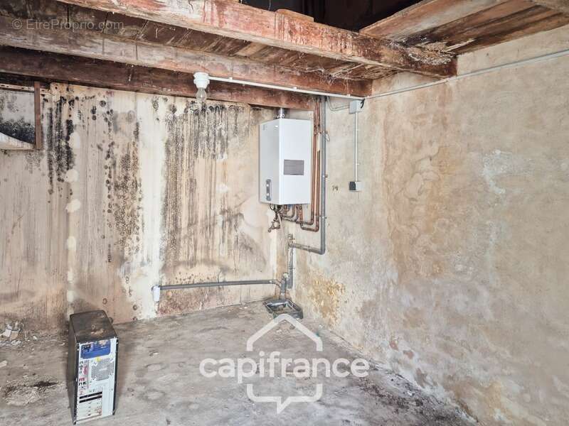 Maison à SAINT-JEAN-D&#039;ANGELY