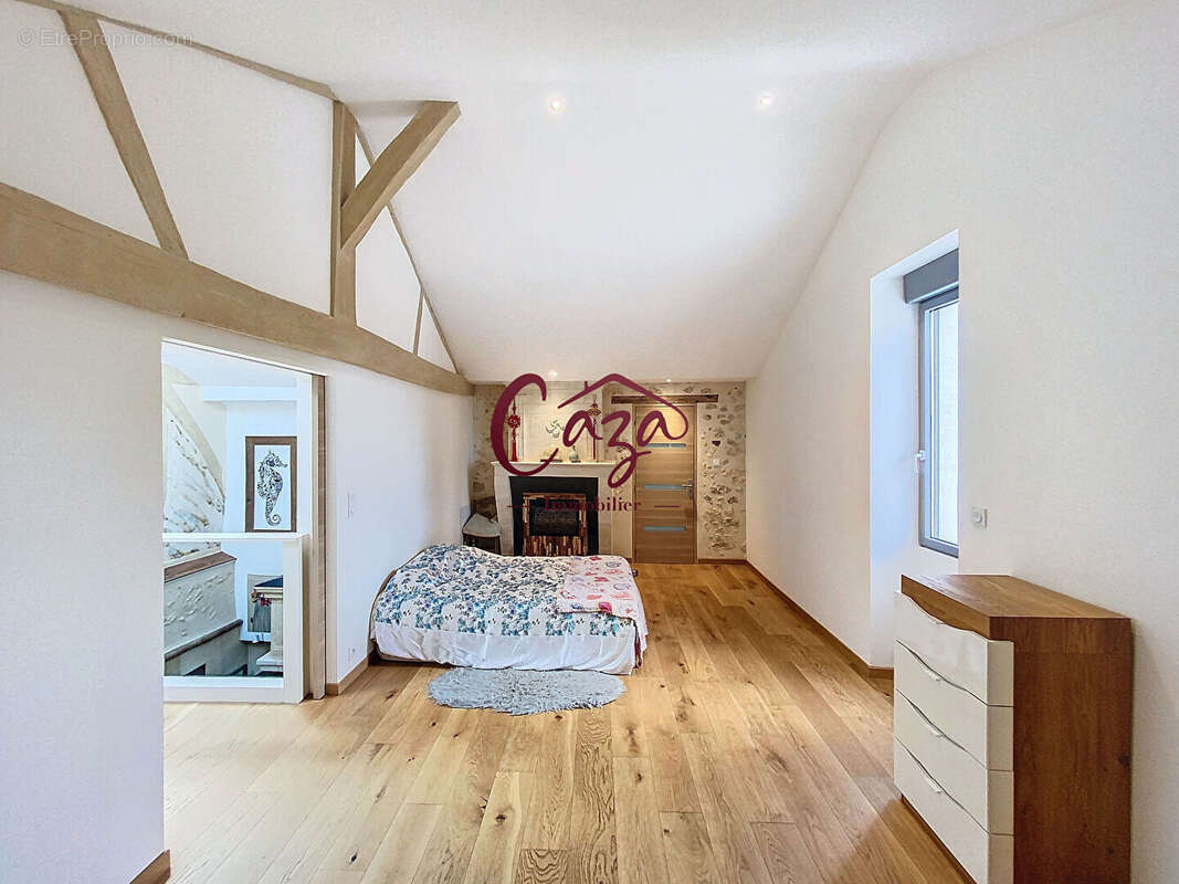 Maison à CAMBLANES-ET-MEYNAC