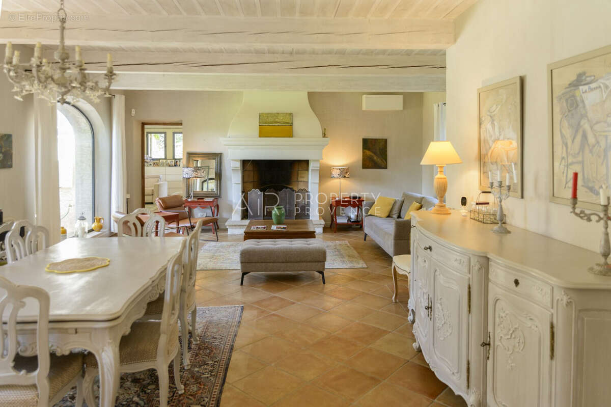 Maison à LOURMARIN