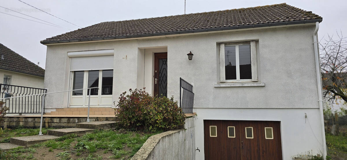 Maison à VILLERMAIN