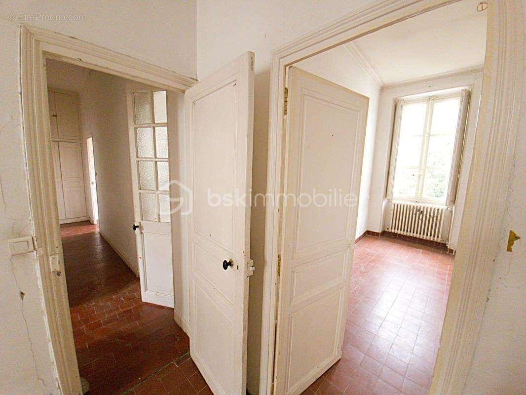 Maison de charme 180 m² + dépendance + jardin - photo 12