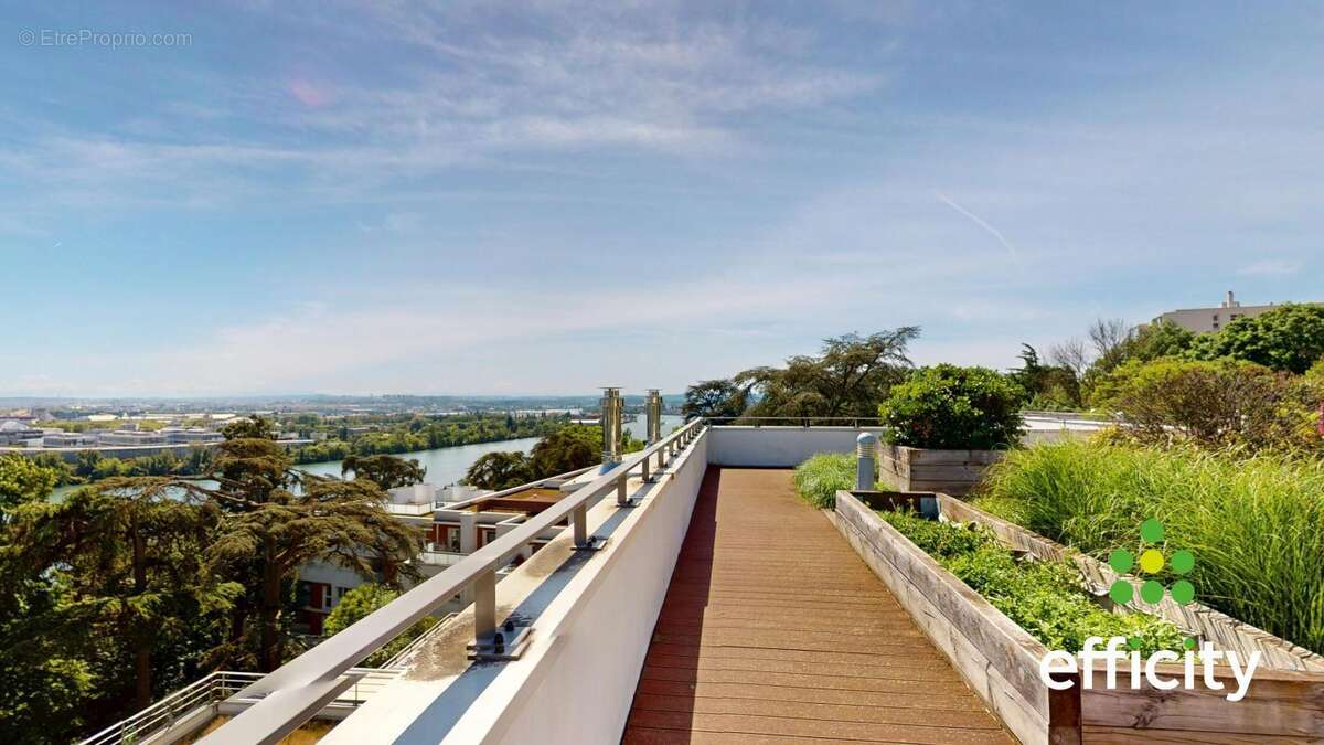 Appartement à LA MULATIERE