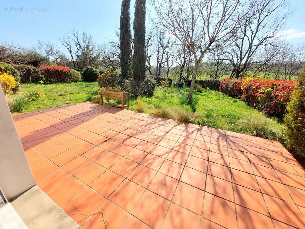 Proche Albi Puygouzon - Maison PLAIN PIED 100m²  + 36m² de garage fermé  terrain 635m² - photo 4